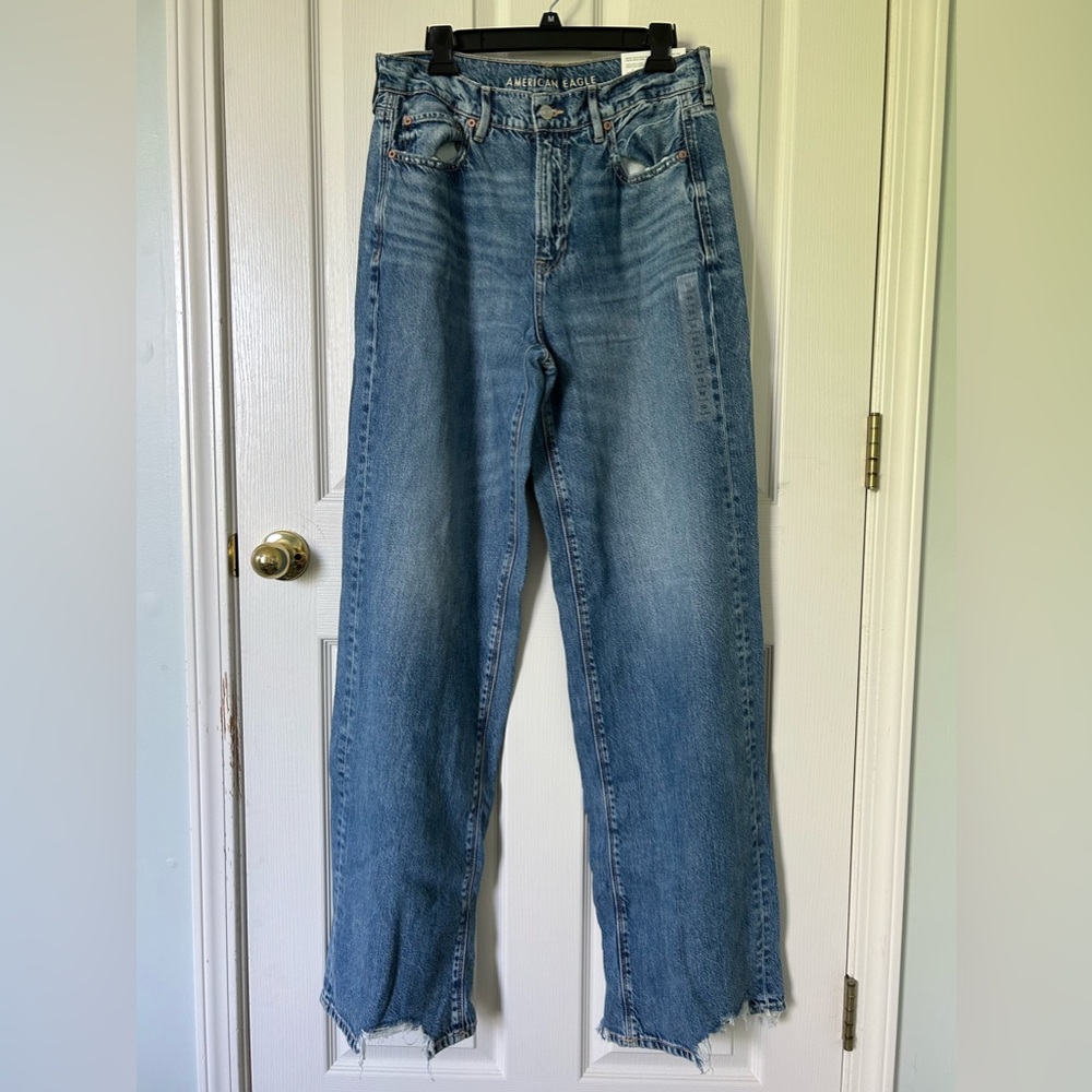 American Eagle High Rise Baggy Wide Leg Jean. Size: 10 XL-Long.